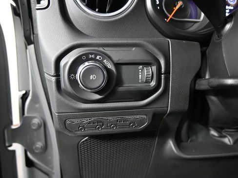 Used 2024 Jeep Wrangler Unlimited Sahara w/ Safety Group AWD/4WD image 23