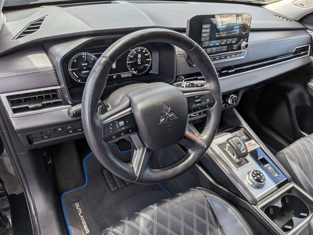 Used 2024 Mitsubishi Outlander SEL AWD/4WD image 10