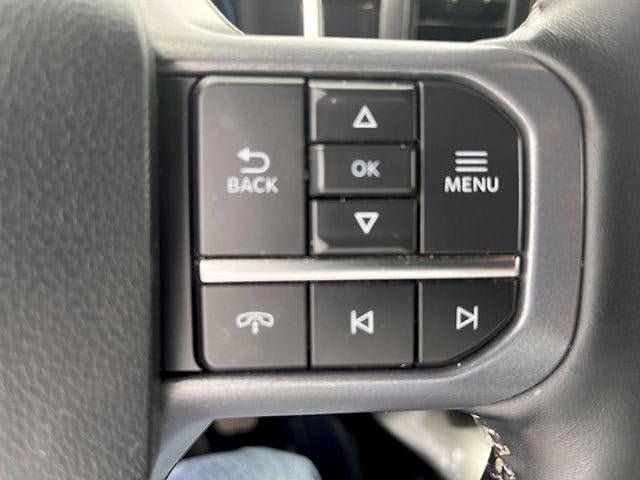 Used 2023 Ford F150 Lariat AWD/4WD image 12