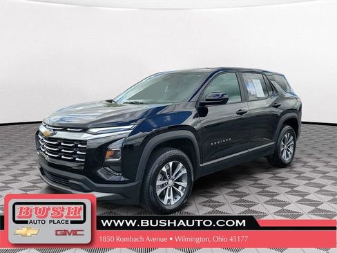 Used 2026 Chevrolet Equinox LT w/ Convenience Package II FWD image 2