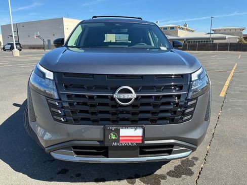 New 2026 Nissan Pathfinder SL image 9