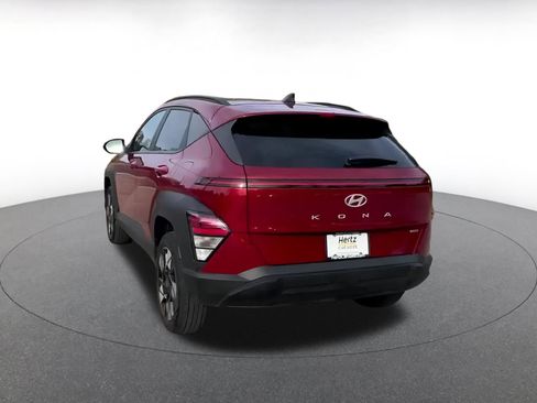 Used 2025 Hyundai Kona SEL image 11