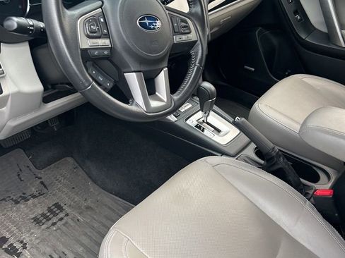 Used 2018 Subaru Forester 2.5i Limited AWD/4WD image 5