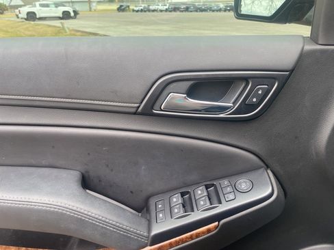 Used 2019 Chevrolet Tahoe Premier image 18