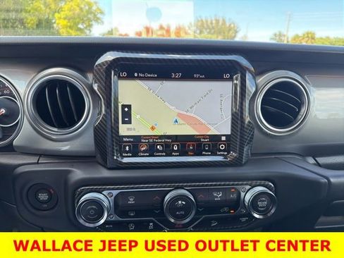 Used 2020 Jeep Wrangler Unlimited Sahara AWD/4WD image 11