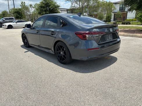 Used 2025 Honda Civic Sport image 3