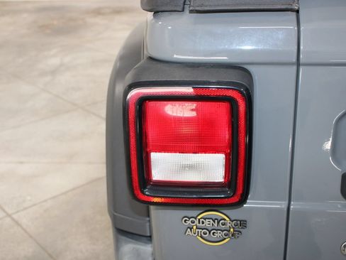 Used 2019 Jeep Wrangler Unlimited Sport AWD/4WD image 14