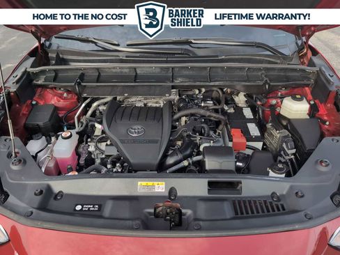 Used 2024 Toyota Highlander XLE FWD image 30