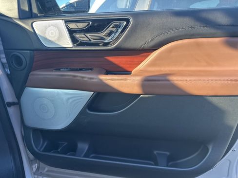 Used 2024 Lincoln Navigator Reserve image 44