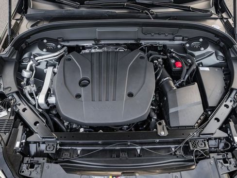 New 2026 Volvo XC60 B5 Ultra w/ Protection Package Premier image 19