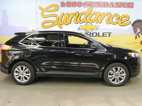 Used 2022 Ford Edge Titanium AWD/4WD image 1