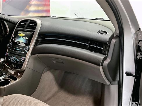 Used 2015 Chevrolet Malibu LT image 20