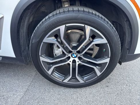 Certified 2025 BMW X5 sDrive40i w/ Parking Assistance Package image 3