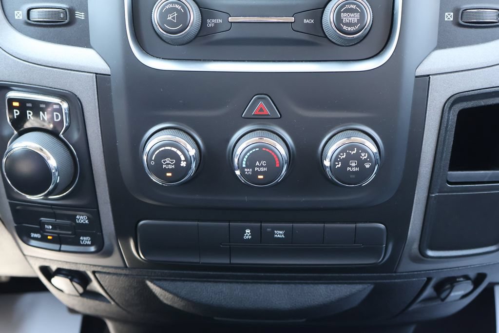 Used 2018 RAM 1500 Express w/ Express Value Package AWD/4WD image 13