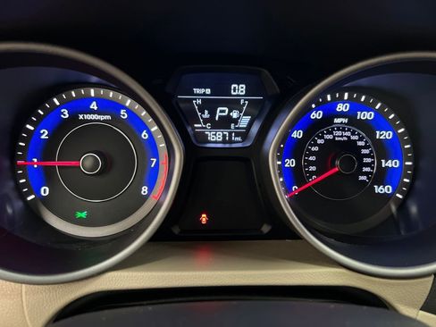 Used 2015 Hyundai Elantra Limited FWD image 17