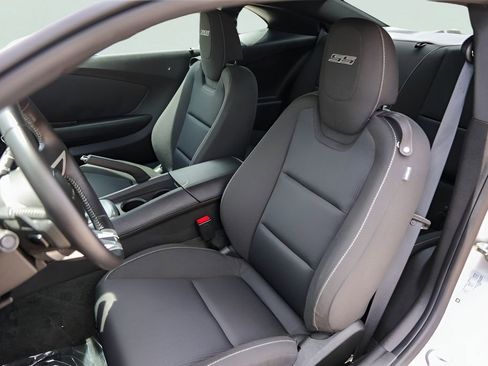 Used 2010 Chevrolet Camaro SS w/ RS Package RWD image 10