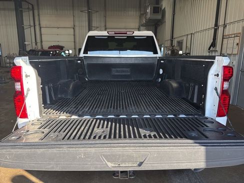 Used 2025 Chevrolet Silverado 2500 LT w/ Convenience Package AWD/4WD image 10
