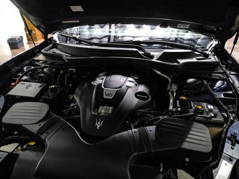 Used 2017 Maserati Ghibli RWD image 43