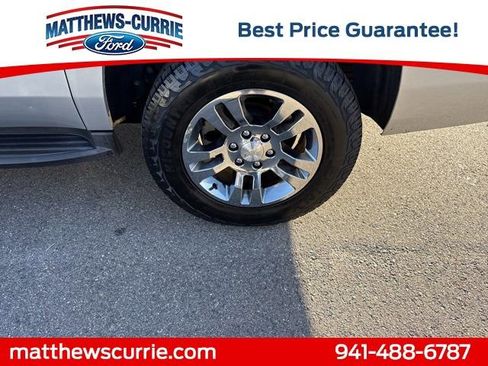 Used 2020 Chevrolet Suburban LT image 17