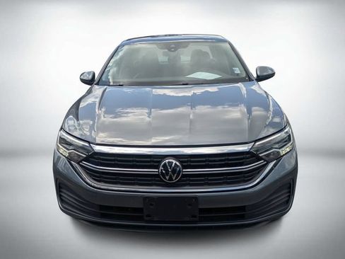 Used 2024 Volkswagen Jetta SE FWD image 9