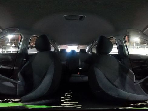 Used 2025 Nissan Versa SV FWD image 37