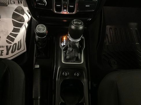 Used 2021 Jeep Wrangler Unlimited Sport image 19