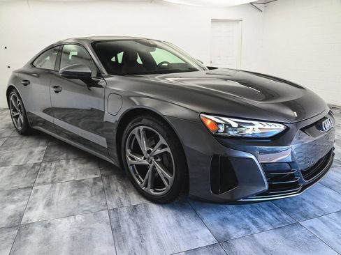 Used 2024 Audi e-tron GT Premium Plus image 3