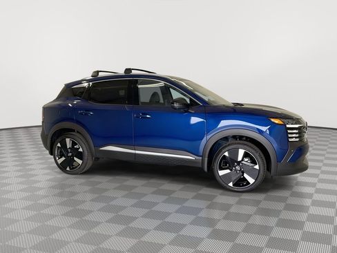 New 2026 Nissan Kicks SR w/ Cold Weather Package AWD/4WD image 13