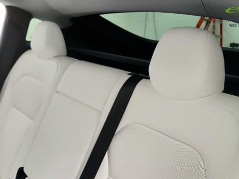 Used 2026 Tesla Model Y AWD image 39