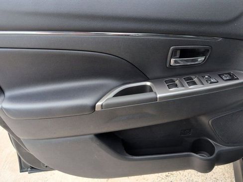 Used 2025 Mitsubishi Outlander Sport SE AWD/4WD image 11