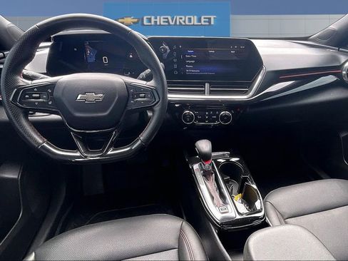Used 2024 Chevrolet Trax RS w/ Driver Confidence Package FWD image 7