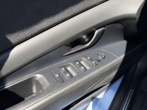 Used 2022 Hyundai Elantra N FWD image 41