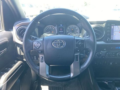 Used 2021 Toyota Tacoma TRD Off-Road w/ TRD Premium Off Road Package AWD/4WD image 14