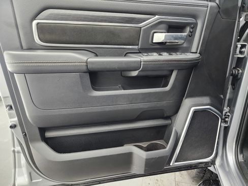 Used 2024 RAM 2500 Laramie w/ Night Edition image 37