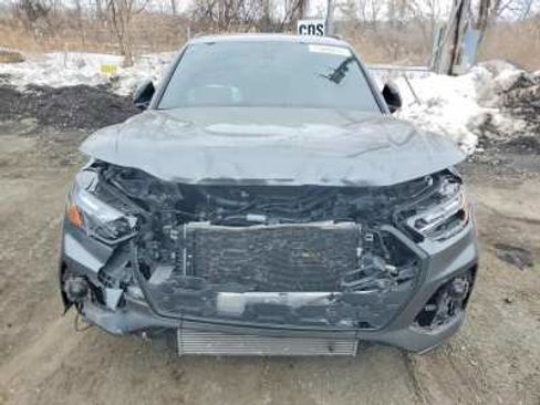 Used 2025 Audi SQ5 Premium Plus AWD/4WD image 2