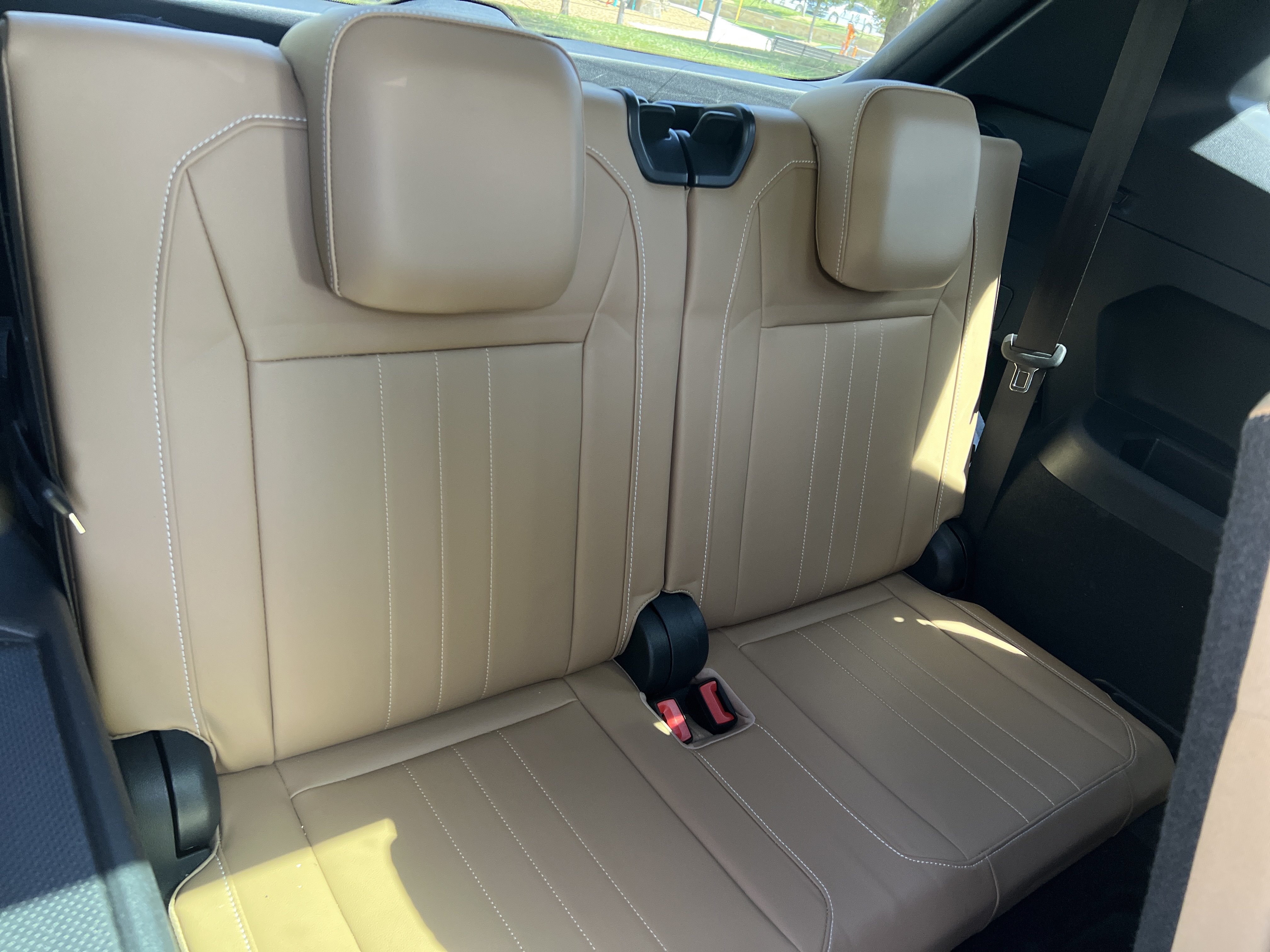 Certified 2024 Volkswagen Tiguan SE R-Line FWD image 29