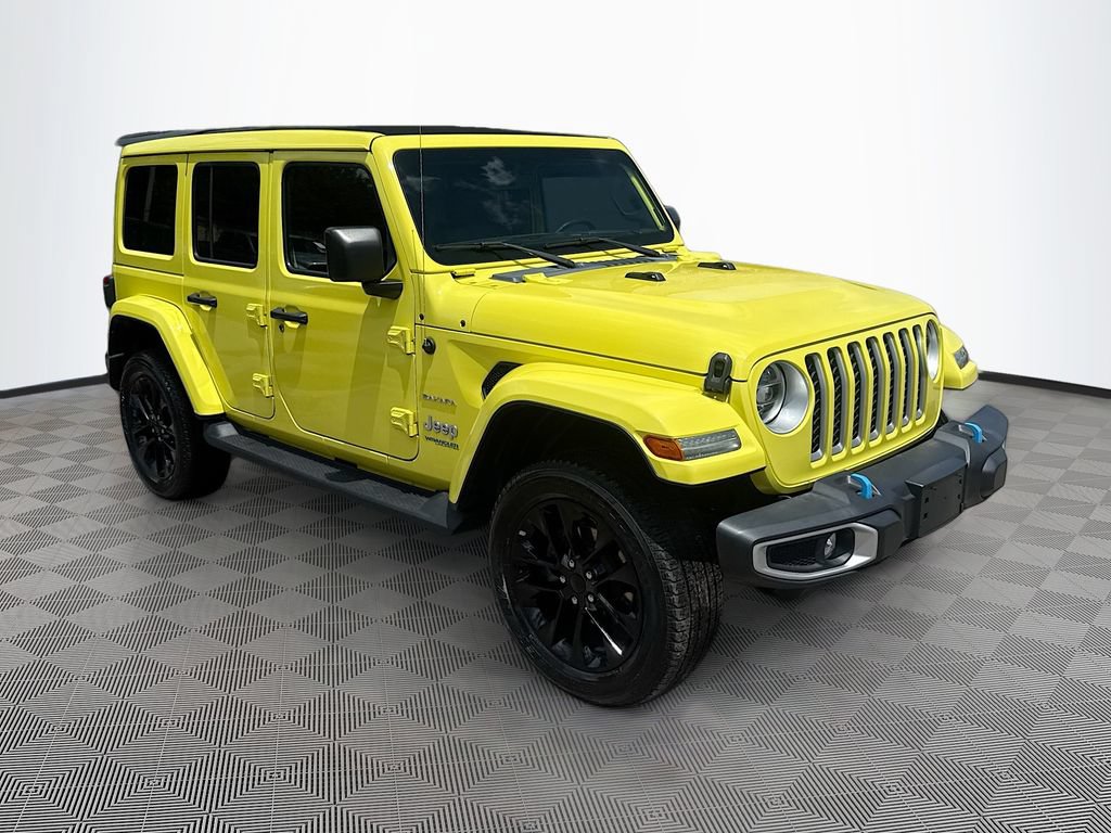 Used 2022 Jeep Wrangler Unlimited Sahara w/ Cold Weather Group AWD/4WD image 4