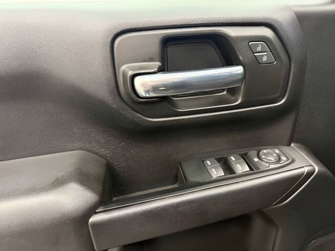 Used 2023 Chevrolet Silverado 1500 Custom image 10