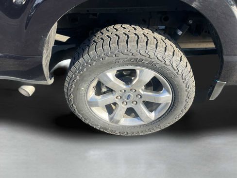 Used 2022 Ford F150 Lariat w/ Equipment Group 502A High image 10