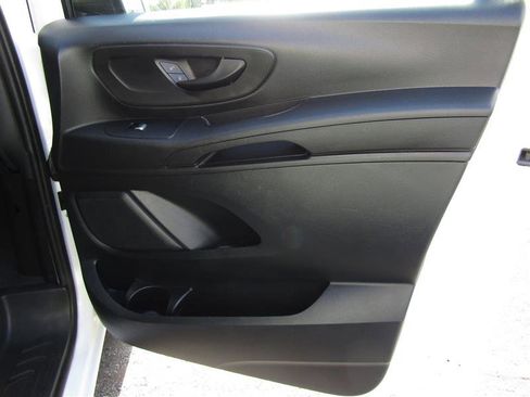 Used 2019 Mercedes-Benz Metris image 16