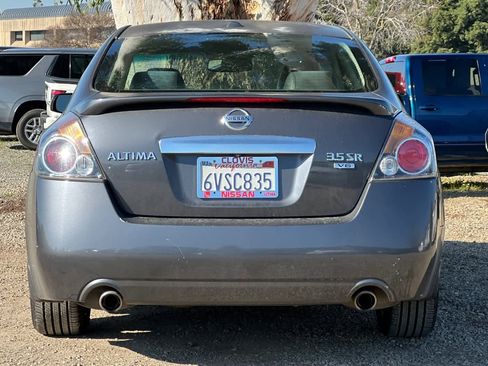 Used 2012 Nissan Altima 3.5 SR w/ Sport Pkg image 8