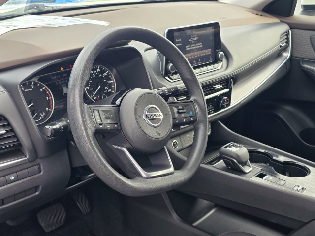 Used 2021 Nissan Rogue SV FWD image 9
