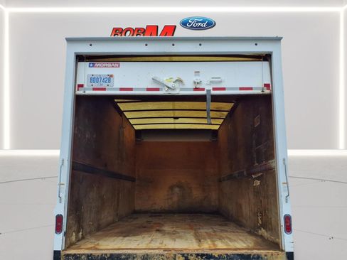 Used 2022 Ford F550 2WD Regular Cab Super Duty image 9