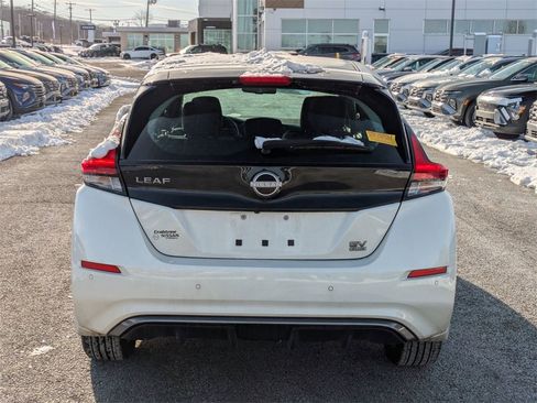 Used 2023 Nissan Leaf SV Plus image 3