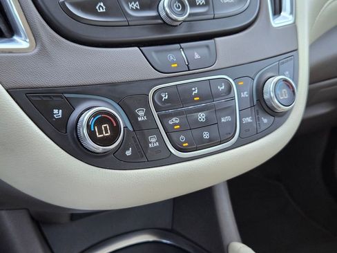 Used 2024 Chevrolet Malibu LT FWD image 17