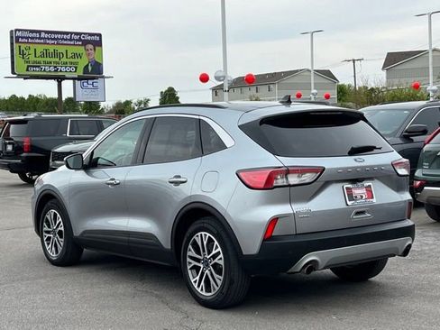 Used 2022 Ford Escape SEL w/ Technology Package FWD image 9