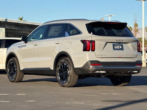 New 2026 Kia Sorento S image 7
