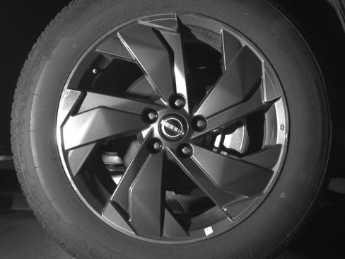 Used 2025 Nissan Rogue SV image 12