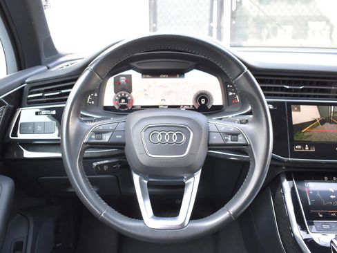 Used 2020 Audi Q7 3.0T Premium Plus w/ Premium Plus Package AWD/4WD image 15