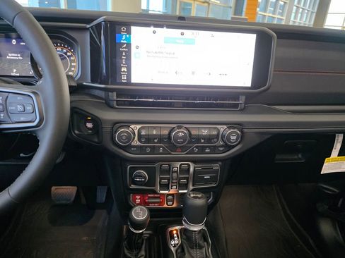 New 2026 Jeep Wrangler Unlimited Rubicon w/ Safety Group image 22